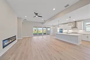 8387 Windbound Ct, Sarasota, FL 34240 - Photo 6