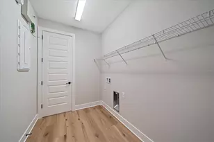 8387 Windbound Ct, Sarasota, FL 34240 - Photo 18