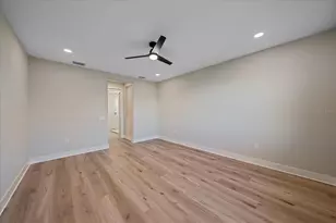 8387 Windbound Ct, Sarasota, FL 34240 - Photo 22