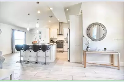 831 Palmetto Drive NE, Port Charlotte, FL 33952 - Photo 6