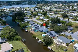 831 Palmetto Dr NE, Port Charlotte, FL 33952 - Photo 2