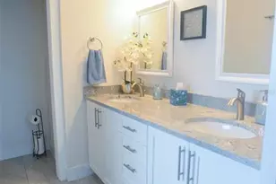 831 Palmetto Dr NE, Port Charlotte, FL 33952 - Photo 12