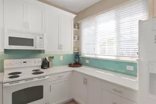 535 Forest Way, Longboat Key, FL 34228 - Photo 20