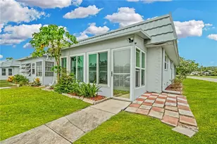 202 Bedford Trail, Sun City Center, FL 33573 - Photo 2