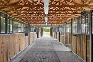 7025 Saddle Creek Cir, Sarasota, FL 34241 - Photo 10