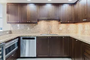 1255 N Gulfstream Ave, Sarasota, FL 34236 - Photo 32