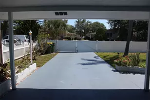 3605 Iroquois Ave, Sarasota, FL 34234 - Photo 6