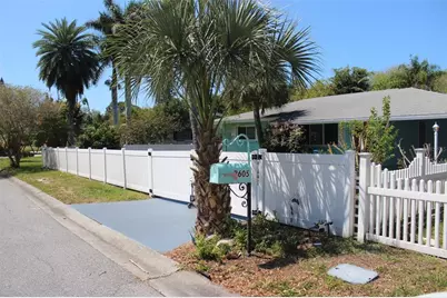3605 Iroquois Avenue, Sarasota, FL 34234 - Photo 2