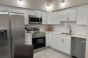 3703 39th St W, Bradenton, FL 34205 - Photo 10