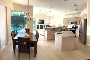 8870 Huntington Pointe Dr, Sarasota, FL 34238 - Photo 18