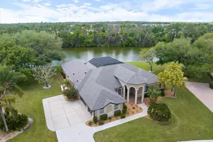 8312 Misty Lake Cir, Sarasota, FL 34241 - Photo 2