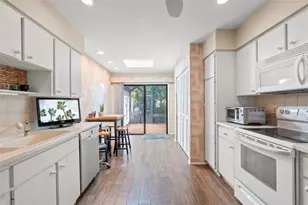 4637 Willow Wood Cir, Sarasota, FL 34241 - Photo 6