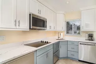 2310 Gulf Dr N, Bradenton Beach, FL 34217 - Photo 4