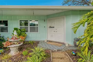 613 Buttonwood Dr, Longboat Key, FL 34228 - Photo 2