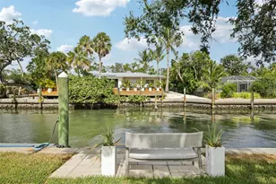 613 Buttonwood Dr, Longboat Key, FL 34228 - Photo 44