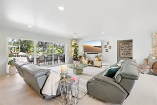 613 Buttonwood Dr, Longboat Key, FL 34228 - Photo 8