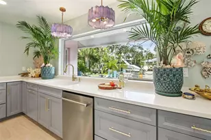613 Buttonwood Dr, Longboat Key, FL 34228 - Photo 22