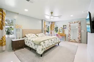 613 Buttonwood Dr, Longboat Key, FL 34228 - Photo 10