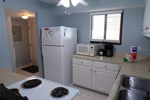 1801 Gulf Dr N, Bradenton Beach, FL 34217 - Photo 14