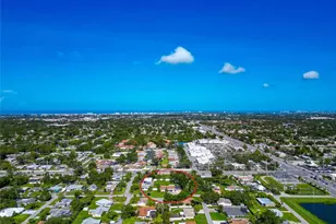 5948 Mirror Lake Rd, Sarasota, FL 34238 - Photo 48