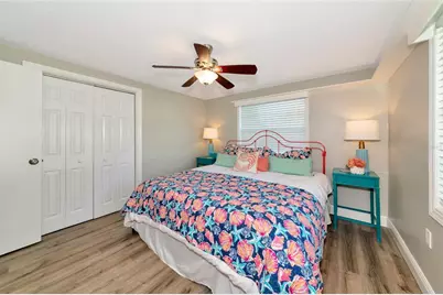 5948 Mirror Lake Road, Sarasota, FL 34238 - Photo 14