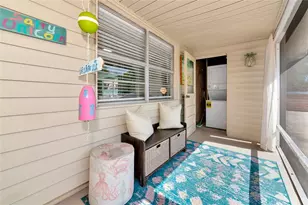 5948 Mirror Lake Rd, Sarasota, FL 34238 - Photo 6