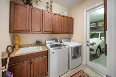 305 Siena Vista Place, Sun City Center, FL 33573 - Photo 8