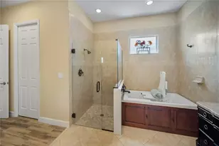 305 Siena Vista Pl, Sun City Center, FL 33573 - Photo 20