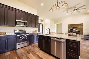 16630 Willow Point Ct, Alva, FL 33920 - Photo 10