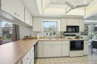 7172 Grey Squirrel Blvd, Sarasota, FL 34231 - Photo 8