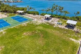 2513 Avenue B, Bradenton Beach, FL 34217 - Photo 34