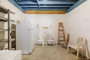 2513 Avenue B, Bradenton Beach, FL 34217 - Photo 10