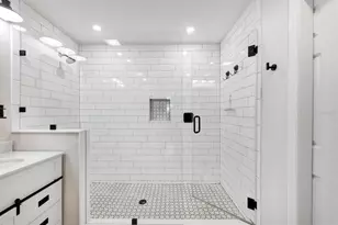 2141 Hyde Park St, Sarasota, FL 34239 - Photo 20