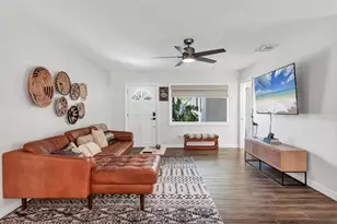 2141 Hyde Park St, Sarasota, FL 34239 - Photo 6