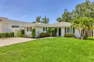 2141 Hyde Park St, Sarasota, FL 34239 - Photo 2