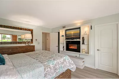 1300 N Portofino Drive #103, Sarasota, FL 34242 - Photo 12