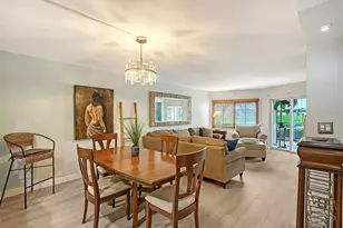 1300 N Portofino Dr, Sarasota, FL 34242 - Photo 4