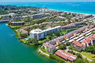 1300 N Portofino Dr, Sarasota, FL 34242 - Photo 20