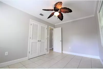 1648 Redwood Street, Sarasota, FL 34231 - Photo 8