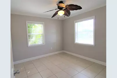 1648 Redwood Street, Sarasota, FL 34231 - Photo 4