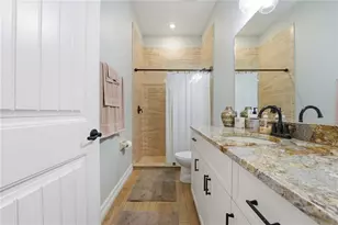 6619 35th Ct E, Sarasota, FL 34243 - Photo 36