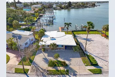 15305 Harbor Drive, Madeira Beach, FL 33708 - Photo 2