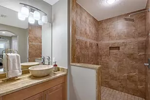 1921 Monte Carlo Dr, Sarasota, FL 34231 - Photo 18