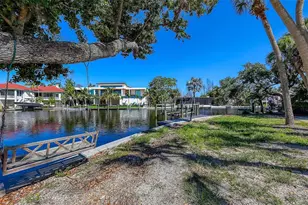 1231 Starboard Ln, Sarasota, FL 34242 - Photo 18