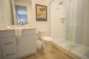 111 6th St N, Bradenton Beach, FL 34217 - Photo 20