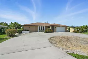 268 SE 46th Ter, Cape Coral, FL 33904 - Photo 4