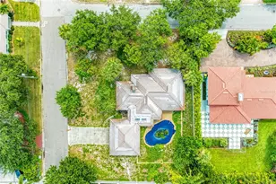 2504 Mulberry Terrace, Sarasota, FL 34239 - Photo 8