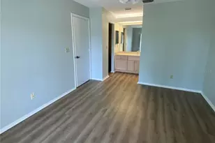 3032 Heron Lake Ct, Venice, FL 34293 - Photo 10