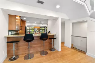 1347 Landings Dr, Sarasota, FL 34231 - Photo 8