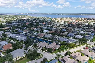 4735 Starboard Dr, Bradenton, FL 34208 - Photo 2